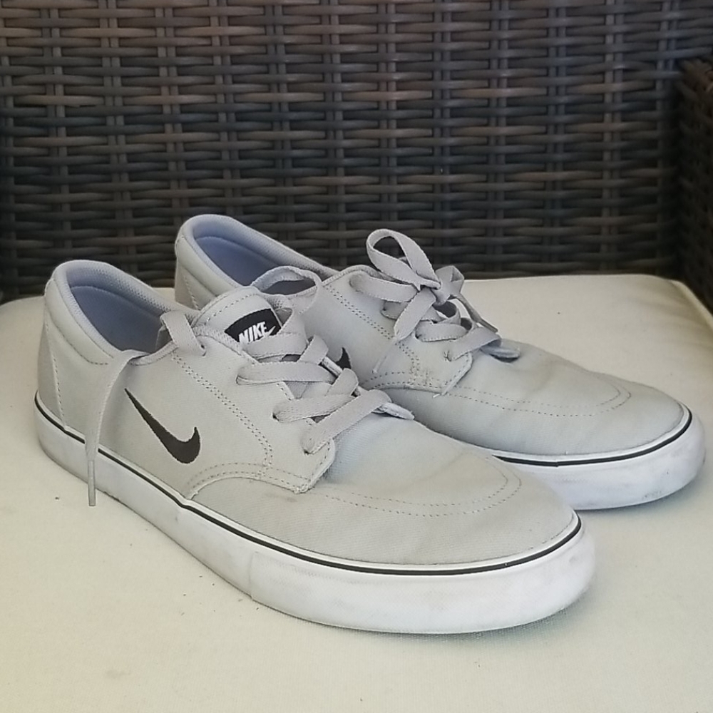 Nike SB Clutch